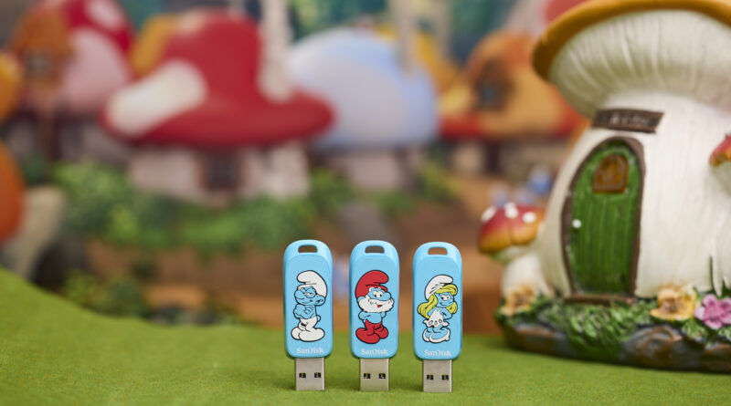 SanDisk Smurfs USB Flash Drives
